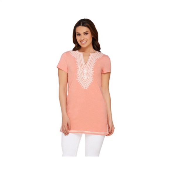C. Wonder Embroidered Split V-neck Top Women’s Small Short Sleeve - Picture 1 of 5